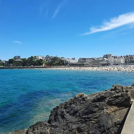 Le Moringa, A 2 Min De La Plage, Hyper Centre, Vue De La Fenetre Appartamento